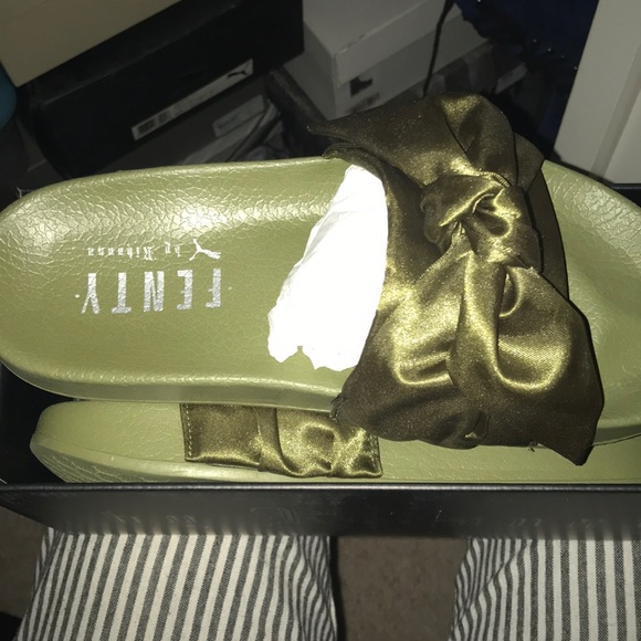 Rhianna Olive Green Puma Slides - Picture 4 of 4